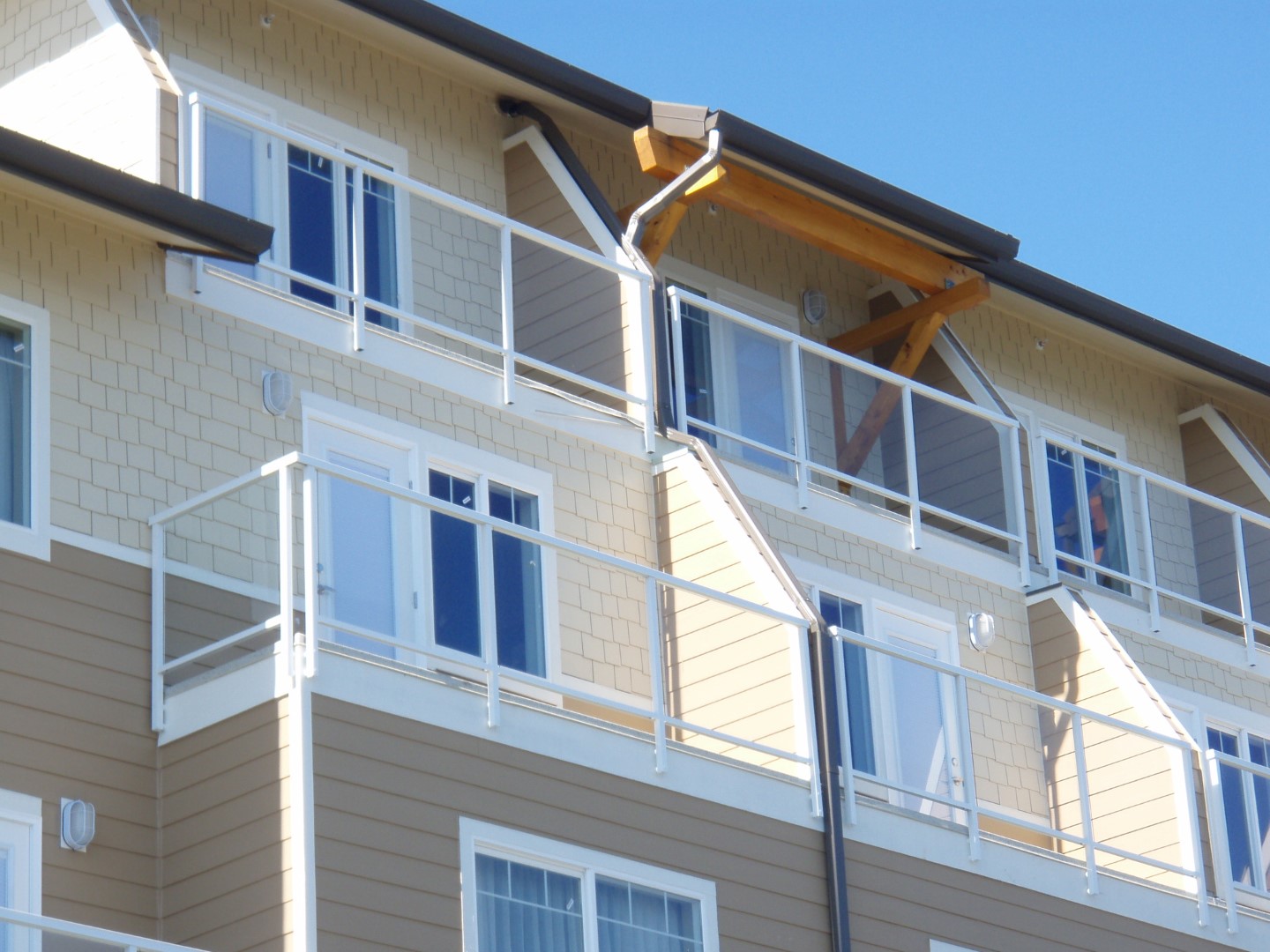 Railing Photo Gallery | CrystaLite, Inc.