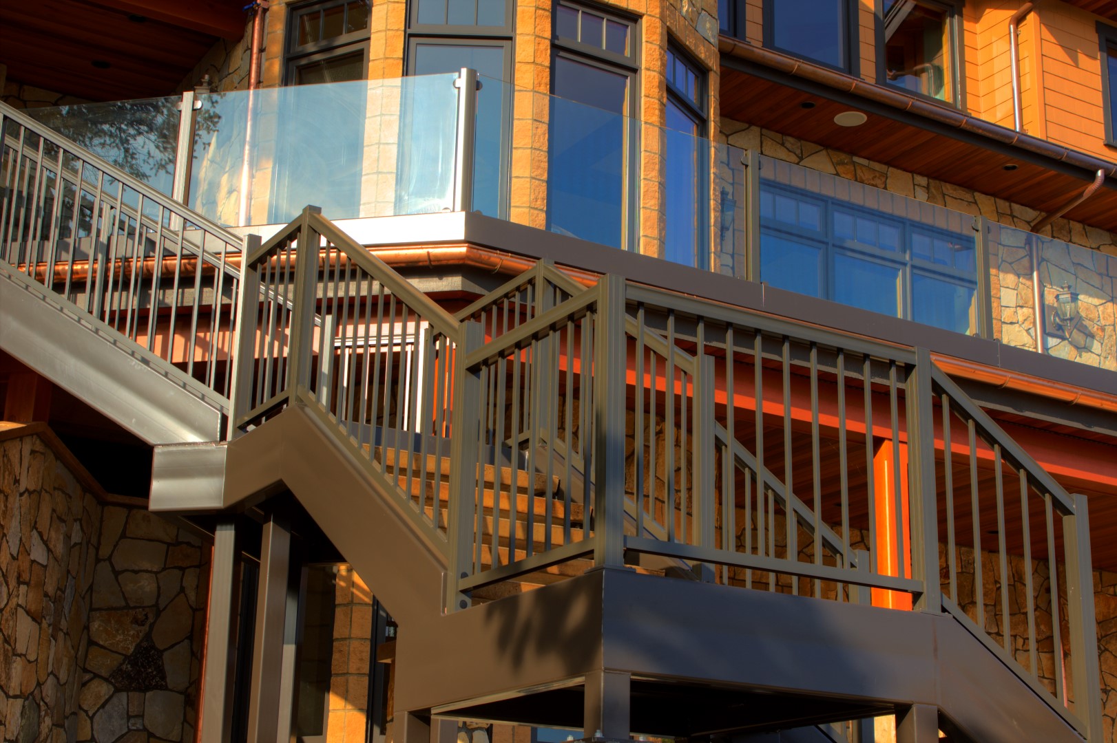 Infinity Railing | CrystaLite, Inc.